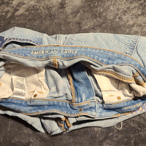 American Eagle Shorts - Picture 1 of 3